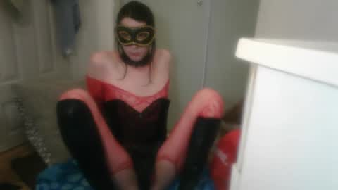 Snapshot of red_october_sub chatting on 5, 1, 2025 Red October SlutPuppy online show from 5, 1, 2025
