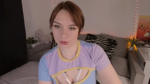 Snapshot of red_passsion chatting on 3, 2, 2025 Mia online show from 3, 2, 2025