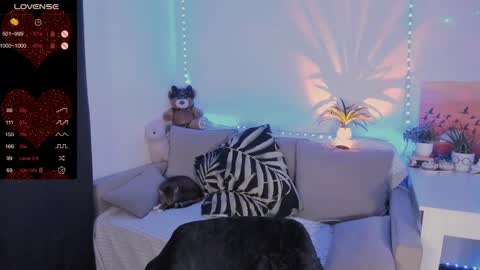 Snapshot of red_passsion chatting on 10, 2, 2025 Mia online show from 10, 2, 2025