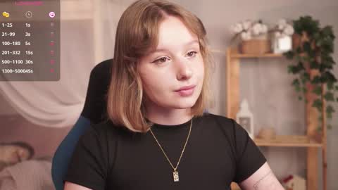 Snapshot of red_queeen chatting on 15, 9, 2025 QUEEN OF EVIL online show from 15, 9, 2025