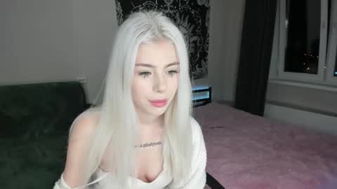 Erika online show from 4, 11, 2025