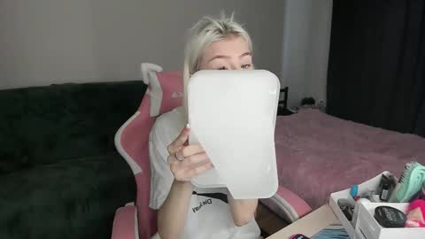 Erika online show from 26, 11, 2025