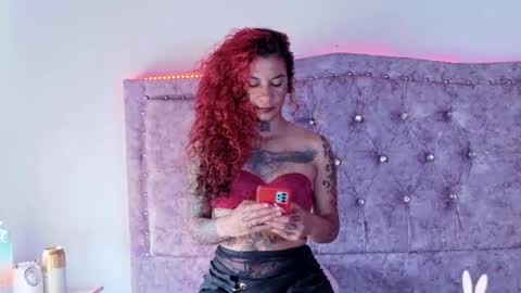 Instagram Valerie yourdream online show from 22, 12, 2025