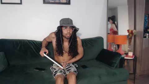 redfloweer online show from 1, 2, 2025