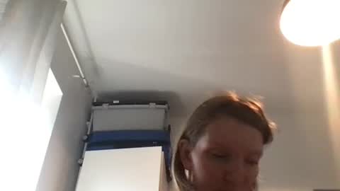 Snapshot of redfoxofficial chatting on 20, 6, 2026 Redfox online show from 20, 6, 2026