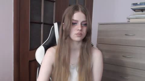 Lily online show from 12, 6, 2026