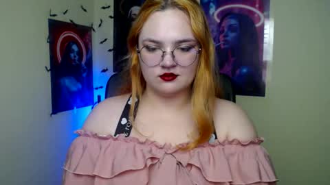 Snapshot of redhotqueen1 chatting on 21, 5, 2026 Rina online show from 21, 5, 2026
