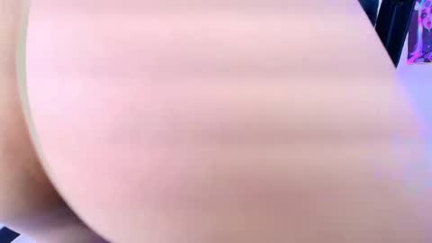 Lili Lopez online show from 26, 2, 2025