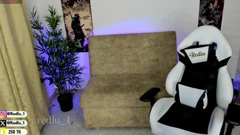 Snapshot of redlu_1 chatting on 23, 1, 2025 Lu Independiet model online show from 23, 1, 2025