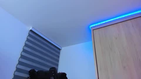 redski77 online show from 9, 1, 2025