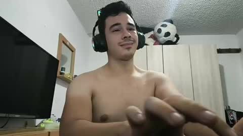 Snapshot of redsoul951869 chatting on 11, 10, 2025 RedsoulReaver online show from 11, 10, 2025