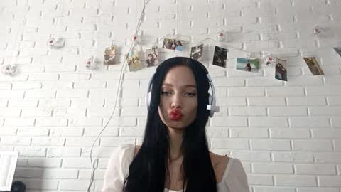 Mia online show from 24, 3, 2026