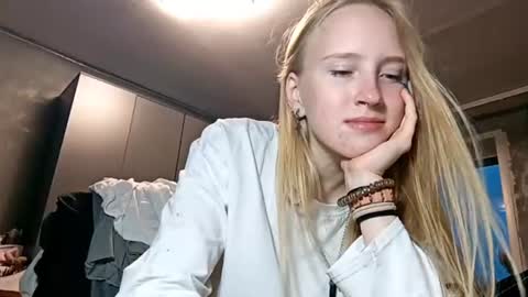 Snapshot of reganbehanan chatting on 31, 7, 2026 Mia online show from 31, 7, 2026