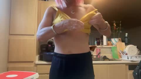 regina_george310 online show from 29, 7, 2026