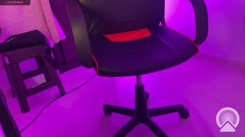 Snapshot of regina_mills_milk chatting on 18, 10, 2025 regina_mills_milk online show from 18, 10, 2025