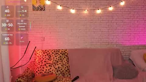 ReginaHawkinss online show from 29, 10, 2025