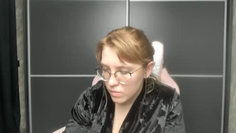 Regina online show from 4, 2, 2025