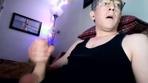 regularguy20 online show from 28, 10, 2025