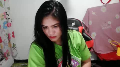 Snapshot of reign2525 chatting on 10, 3, 2026 reign2525 online show from 10, 3, 2026