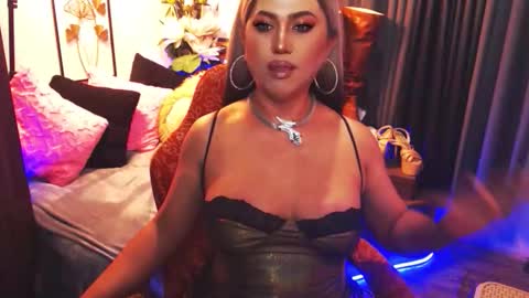 Red Ivy online show from 19, 4, 2026