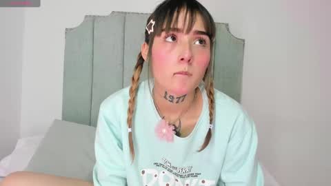 Snapshot of reikaminato chatting on 4, 10, 2025 Reika  online show from 4, 10, 2025