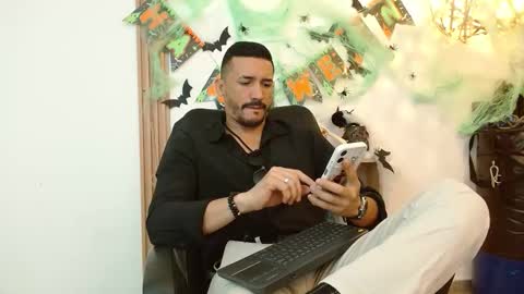 Snapshot of reiko_85_ chatting on 15, 10, 2025   REIKO  online show from 15, 10, 2025