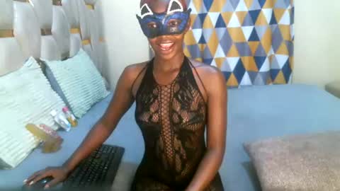 remmyqueen online show from 15, 6, 2026