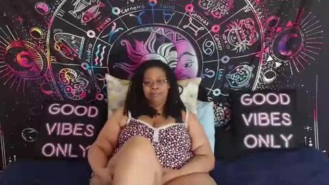 Snapshot of renaecumsalot chatting on 24, 2, 2025 RenaeCumsAlot online show from 24, 2, 2025