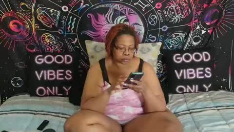 Snapshot of renaecumsalot chatting on 24, 7, 2026 RenaeCumsAlot online show from 24, 7, 2026