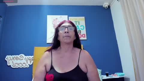 Snapshot of renata_milf_ chatting on 28, 1, 2025 renata_milf_ online show from 28, 1, 2025