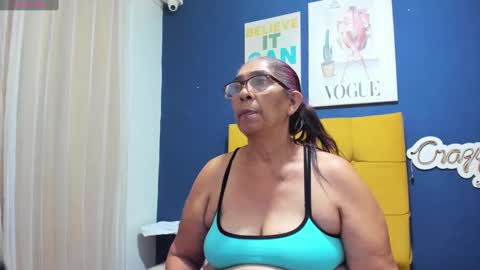 Snapshot of renata_milf_ chatting on 3, 3, 2025 renata_milf_ online show from 3, 3, 2025