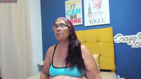 Snapshot of renata_milf_ chatting on 6, 3, 2025 renata_milf_ online show from 6, 3, 2025