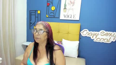 Snapshot of renata_milf_ chatting on 17, 9, 2025 renata_milf_ online show from 17, 9, 2025