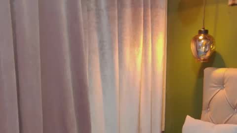 Snapshot of renata_milf_ chatting on 21, 9, 2025 renata_milf_ online show from 21, 9, 2025