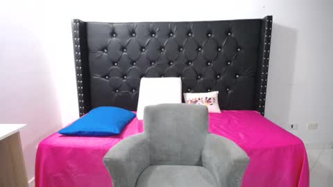 Renata Salinas online show from 11, 9, 2025