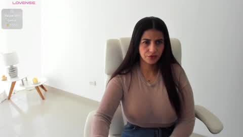 RENATA online show from 5, 3, 2025