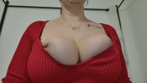 Snapshot of renattabigboobs chatting on 24, 2, 2025 Renatta online show from 24, 2, 2025