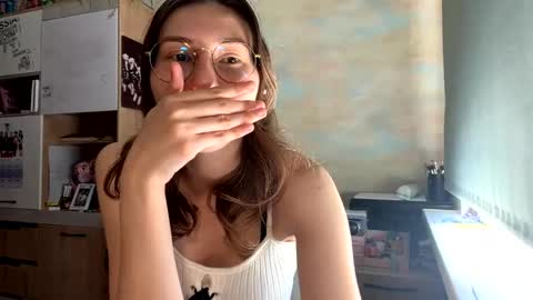 Mia online show from 5, 5, 2026