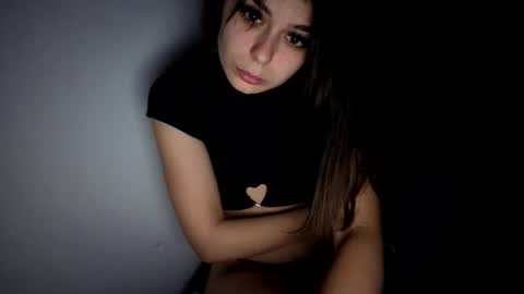 renee_loah online show from 1, 11, 2025