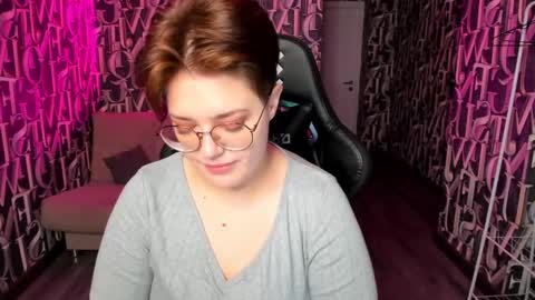 renee_turner online show from 15, 12, 2024