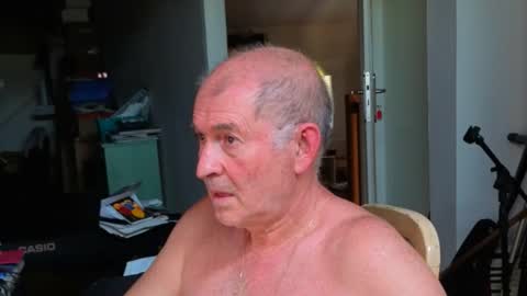 Snapshot of renefr chatting on 24, 5, 2026 renefr online show from 24, 5, 2026