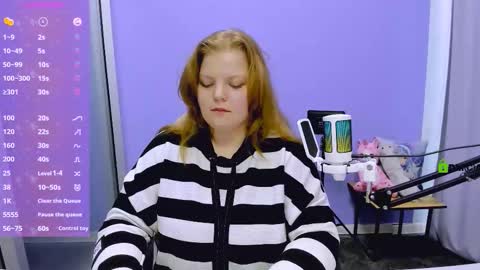 Snapshot of renesmee_sunset chatting on 16, 10, 2025 Sweet Renesmee online show from 16, 10, 2025