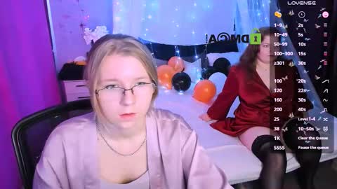 Snapshot of renesmee_sunset chatting on 30, 10, 2025 Sweet Renesmee online show from 30, 10, 2025