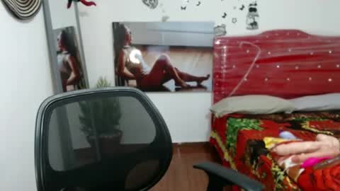 Snapshot of renesmee_tanner chatting on 17, 1, 2025 renesmee tanner online show from 17, 1, 2025