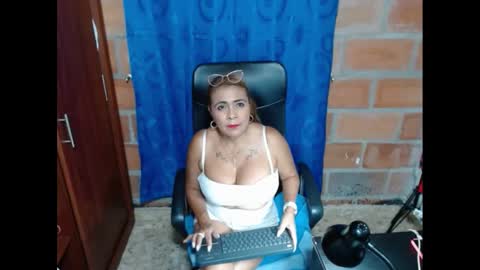 Rennata online show from 27, 1, 2025