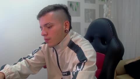 R E N E  online show from 23, 12, 2024