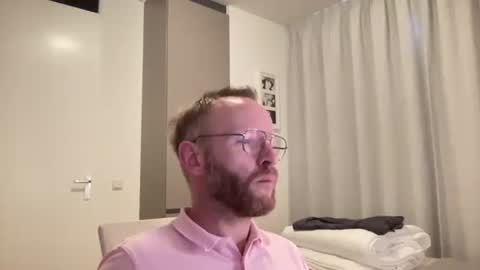 Snapshot of reservoirsteve chatting on 18, 9, 2025 reservoirsteve online show from 18, 9, 2025