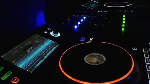 Snapshot of reticuli chatting on 7, 10, 2025 GearPorn online show from 7, 10, 2025