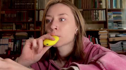 Rie online show from 5, 4, 2026