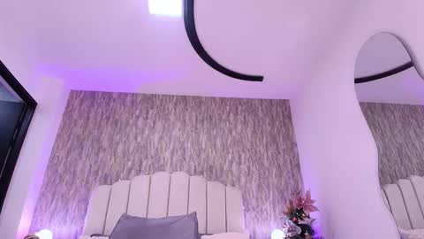 Snapshot of reven_lilith chatting on 29, 11, 2025 REVEN online show from 29, 11, 2025